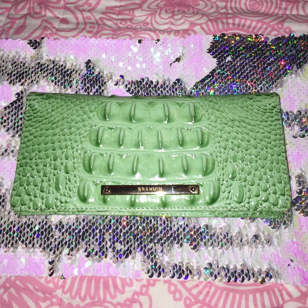 Beautiful Green Brahmin Wallet!💚